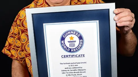 吴艳妮8秒16夺冠，南京日报报道